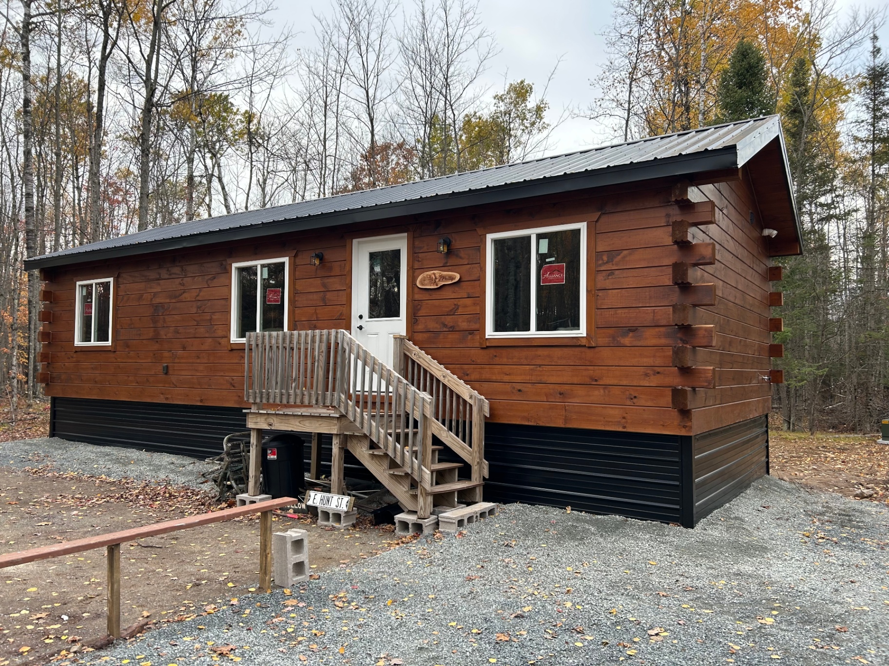 16 foot wide single level log cabin